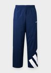 ARCH TRACK PANT UNISEX - Παντελόνι φόρμας - night indigo/white