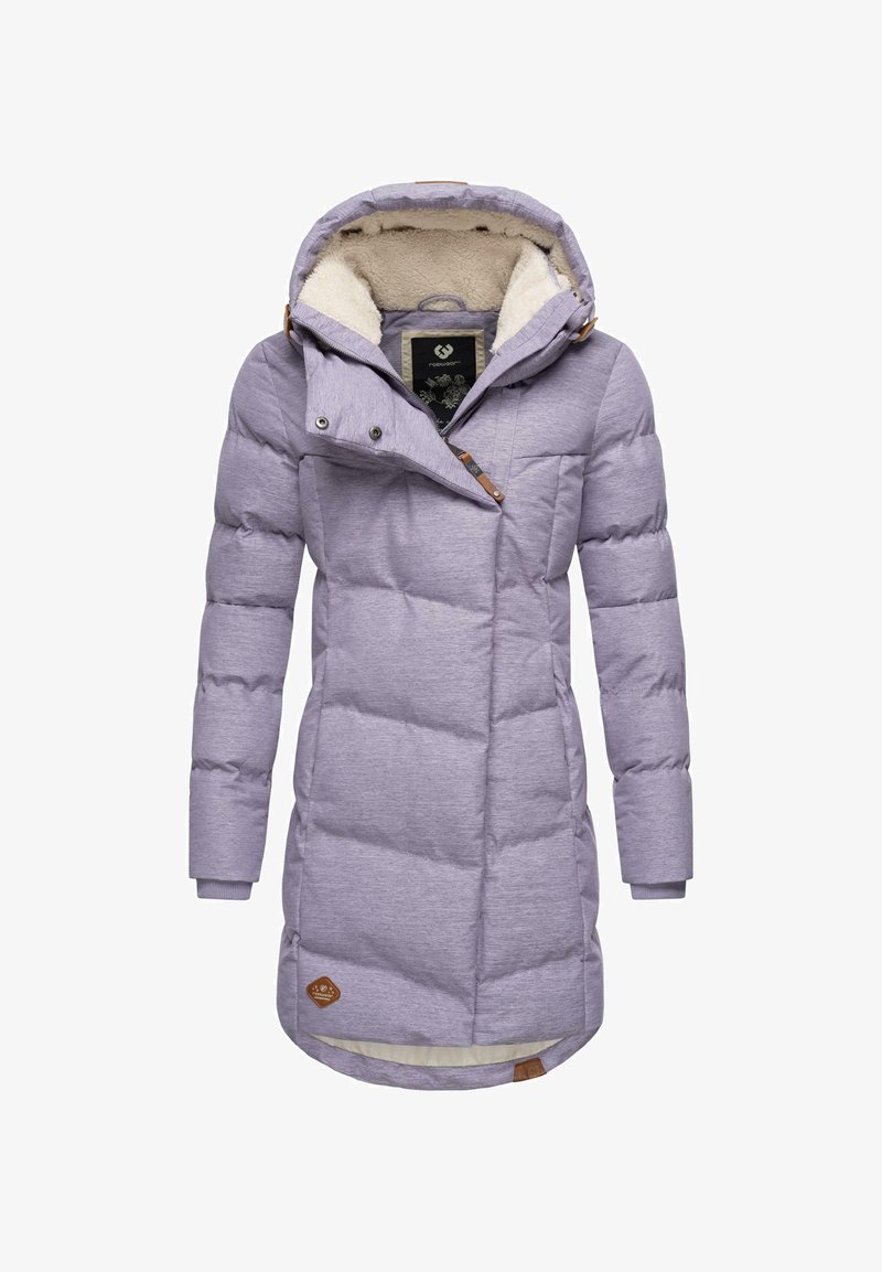 Fialový vypchávkovaný kabát s kapucňou a umelou kožušinou. Má patentky, žebrované manžety a logo nášivku na spodnom okraji.