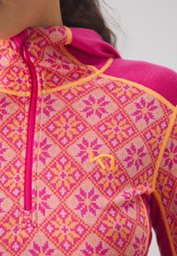 Kari Traa ROSE HOOD - Pulover - bright pink