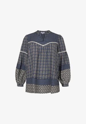 Marineblauwe blouse met pofmouwen, voorzien van vierkante en diamantpatronen in beige en wit, gedetailleerd met contrasterende stiksels.