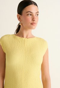 Next TEXTURED COLUMN REGULAR FIT - Jerseykjole - lemon yellow