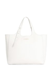 Witte tote bag van soepel materiaal met gestikte details, twee handvaten en een subtiele merklogo aan de voorkant.