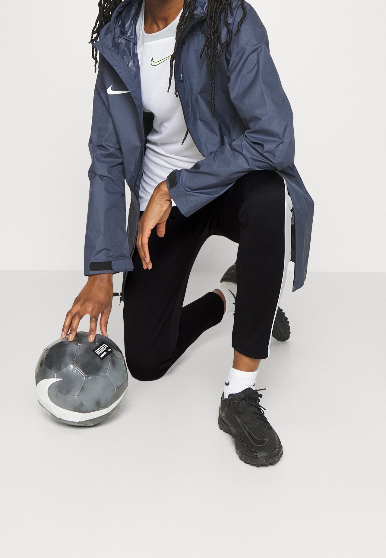 nike waterproof tracksuit bottoms