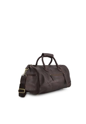 Ciemnobrązowa skórzana torba typu duffel z podwójnymi uchwytami, przednią kieszenią na zamek oraz regulowanym paskiem na ramię z metalowymi elementami w kolorze złotym.