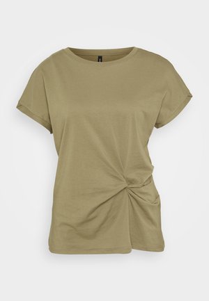 Oliwkowa koszulka krótki rękaw wykonana z miękkiej bawełny, z zawiązanym węzłem z boku, posiadająca prążkowany okrągły dekolt.