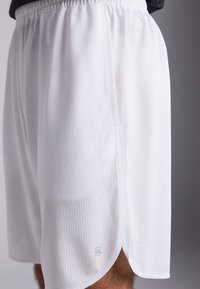 Pier One Sport LONGER FIT QUICK-DRYING SPORTS SHORTS - Calções desportivos - white