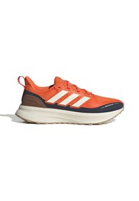 Scarpe da corsa con una tomaia arancione, dettagli bianchi e una sezione blu navy alla base. Presentano una suola testurizzata e un righello per il pollice.