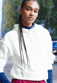 adidas Originals GRAPHIC HOODIE - Collegepaita - off-white