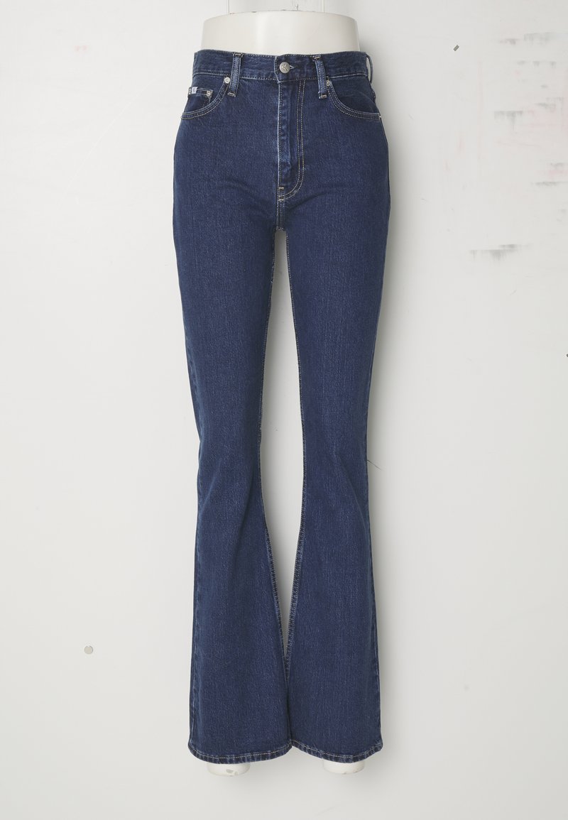 Blugi bootcut