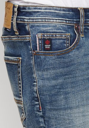 Koroshi STRECTH REGULAR FIT BERMUDA - Jeansshort - azul cl light blue