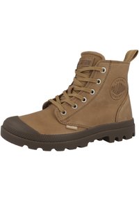 Brune lær ankle boot med rund tå, snørelukking, gummisåle, preget logo på siden, og polstret krage for komfort.