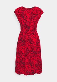 Abito rosso con maniche corte, vita stretta e gonna svasata, con motivi floreali neri su tutta la superficie. Tessuto dalla texture liscia.