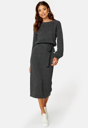 ROUND NECK RIB KNITTED MIDI DREESS - Strikkjoler - grey
