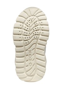 Semelle en caoutchouc blanc avec des motifs de traction texturés et des trous de ventilation. Marquage "GEOX" et "PATENT ITALIEN" moulés dans le design.