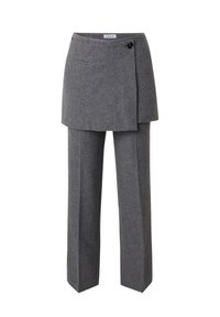 Grijze op maat gemaakte broek met een gelaagde rokoverslag, voorzien van een knoopsluiting aan de voorkant en zijzakken. Gemaakt van een gestructureerde stof.