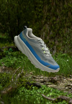 HOKA, TORRENT 5 - Обувки за бягане по пресечен терен - galactic grey / stardust