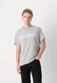 Les Deux CHARLES - Tričko s potlačou - light grey
