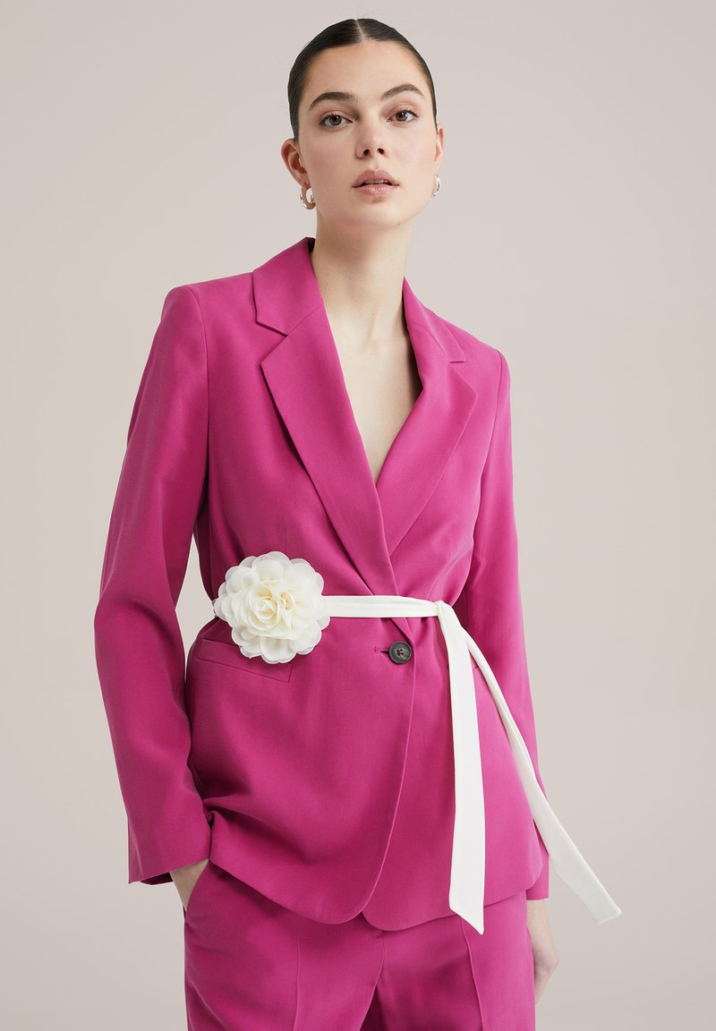 WE Fashion FLOWER CORSAGE - Foulard - white