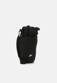Nike Sportswear - CLUB HYDRATION CARRIER UNISEX - Torba čez telo - black/black/white Miniaturna slika 1