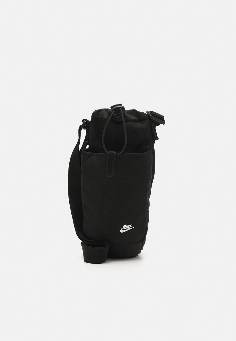 Nike Sportswear - CLUB HYDRATION CARRIER UNISEX - Torba čez telo - black/black/white, Povečajte