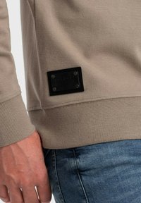 Ombre Poloshirt - dark beige