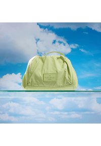 The Flat Lay Co. THE FLAT LAY CO. DRAWSTRING MAKEUP BAG - Neceser - light green parachute