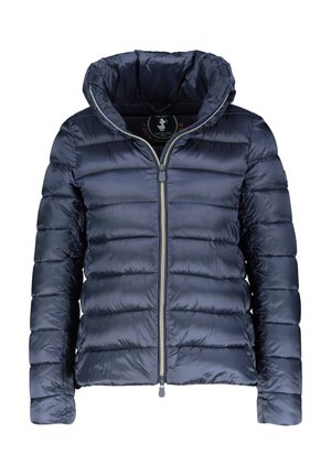 Granatowa pikowana kurtka puchowa z długimi rękawami, pełnym zamkiem błyskawicznym z przodu i wysokim kołnierzem, pokazana z przodu na białym tle.