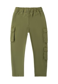 Olijf groene cargobroek met een elastische tailleband, zijzakken en gestikte details. Gemaakt van zachte, lichte stof.