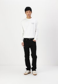 Thumbnail Image 3
