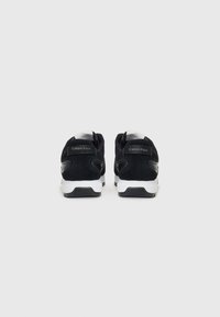 Calvin Klein Jeans TOOTHY RUNNER - Trainers - black/bright white