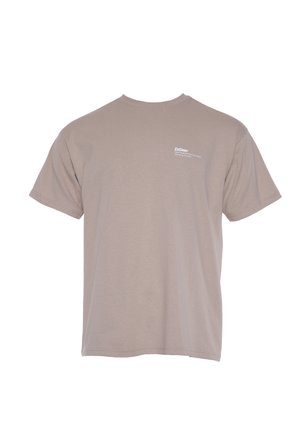 Krémové bavlněné tričko s krátkými rukávy a kulatým výstřihem. Obsahuje malé bílé logo na levé oblasti hrudi. Hladká textura, volný střih.