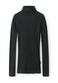 Svart långärmad polotröja i mjukt tyg med en figurnära design, som har en hög hals och en subtil textur.