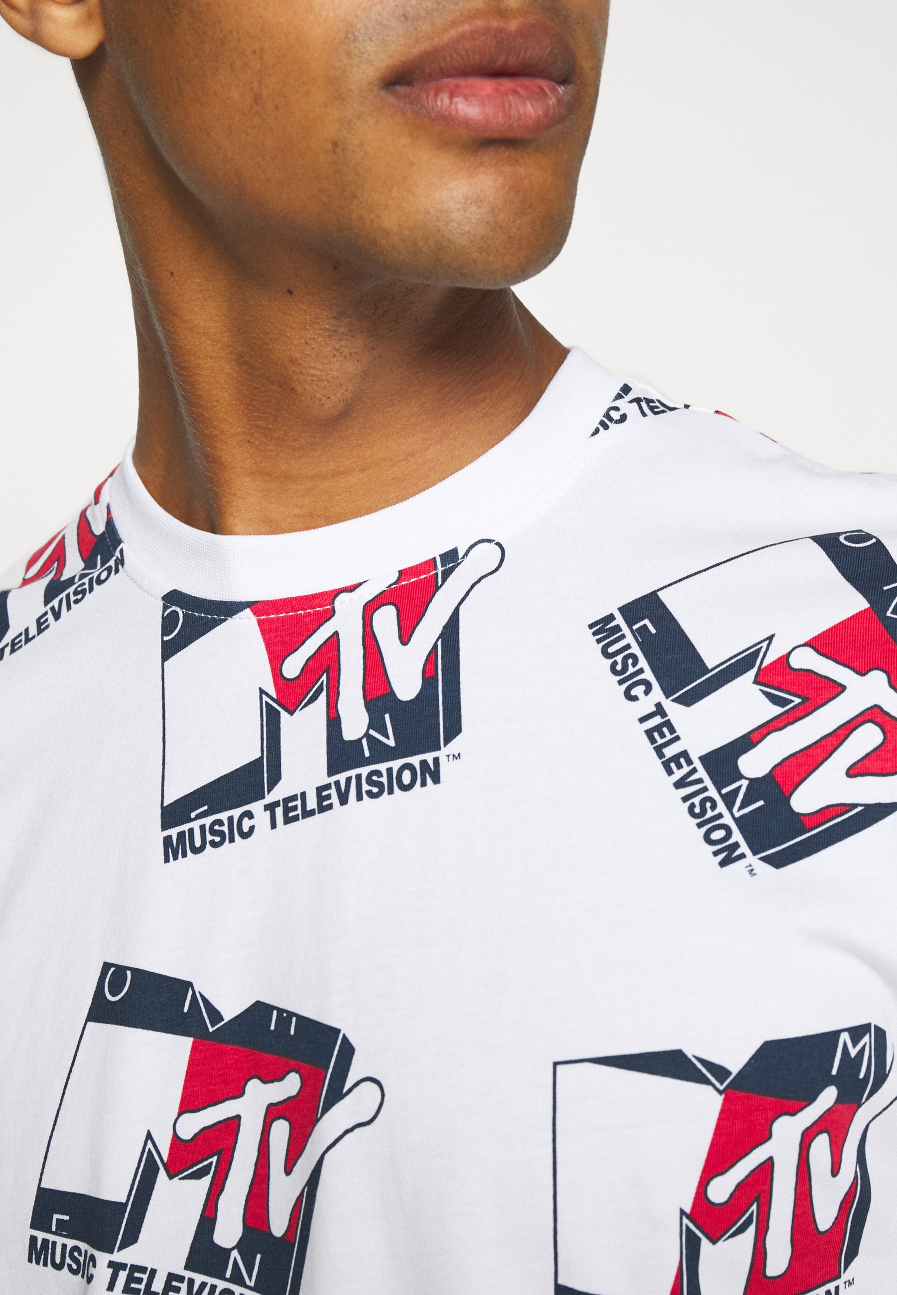 Tommy Jeans ABO MTV TEE UNISEX - Print 