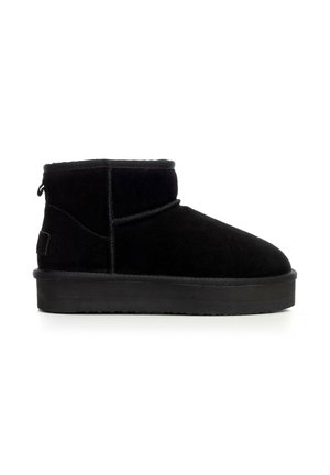 PLATEAU - Botas para la nieve - black
