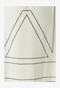 Unausgewählt, off white geo