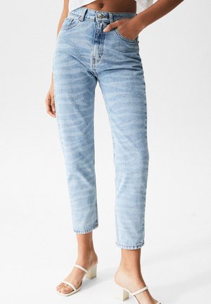 ZEBRA PRINT MOM - Džíny Straight Fit - stone blue denim