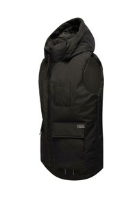Čierny bezrukávový puff vest so kapucňou, ktorý má dve predné náprsné vrecká, zipsové zapínanie a hladkú, matnú textúru.