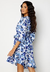 Bubbleroom ASYMMETRIC COTTON DRESS - Denní šaty - dark blue