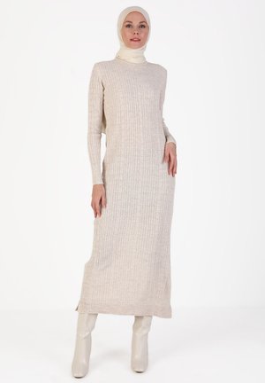 MODEST TAVIN - Strickkleid - beige