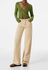 Bershka Flared-farkut - camel