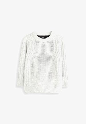 Pull blanc en maille à col rond avec poignets et ourlet côtelés, présentant un motif texturé sur l'ensemble.