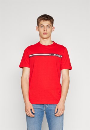 Tommy Hilfiger MONOTYPE CHEST STRIPE TEE - T-Shirt print - fierce red