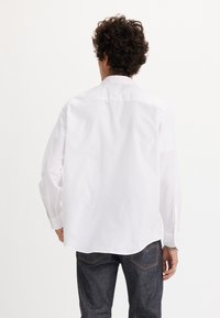 Thumbnail Image 2
