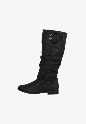 Schwarze Stiefel aus Kunstleder in Knielänge mit schlaffem Design. Ausgestattet mit zwei großen metallischen Schnallen an den Riemen um den Schaft. Niedriger Blockabsatz.