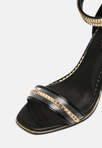 River Island Wide Fit Korolliset sandaalit - black
