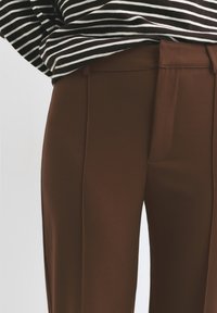 PULL&BEAR STRAGHT  - Broek - brown