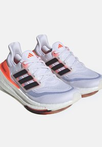 adidas Performance ULTRABOOST LIGHT - Hardloopschoenen voor op de weg - cloud white   core black   solar red