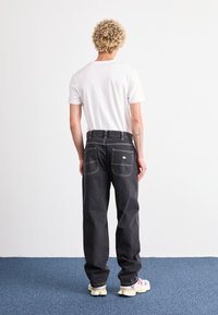 Dickies MADISON DOUBLE KNEE - Laisvo stiliaus džinsai - black