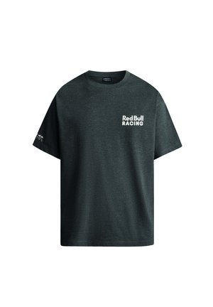 Mörkgrå bomulls t-shirt med rund halsringning och korta ärmar, med en vit "Red Bull RACING" logotyp på vänster framsida och ärm.