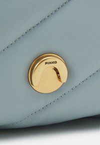 Pinko LOVE PUFF CLASSIC - Schoudertas - light blue